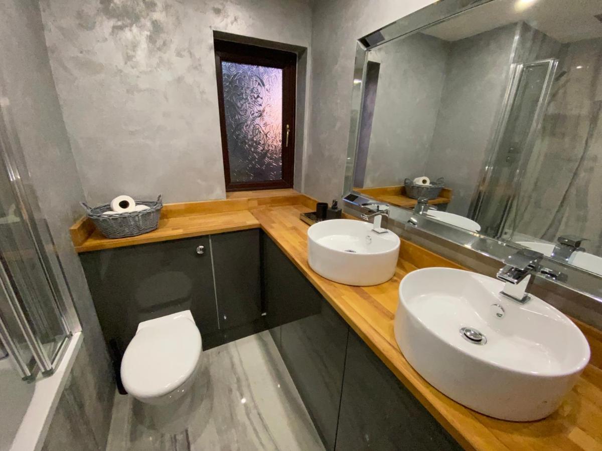 Вилла Hollemeadow Bloxwich Экстерьер фото
