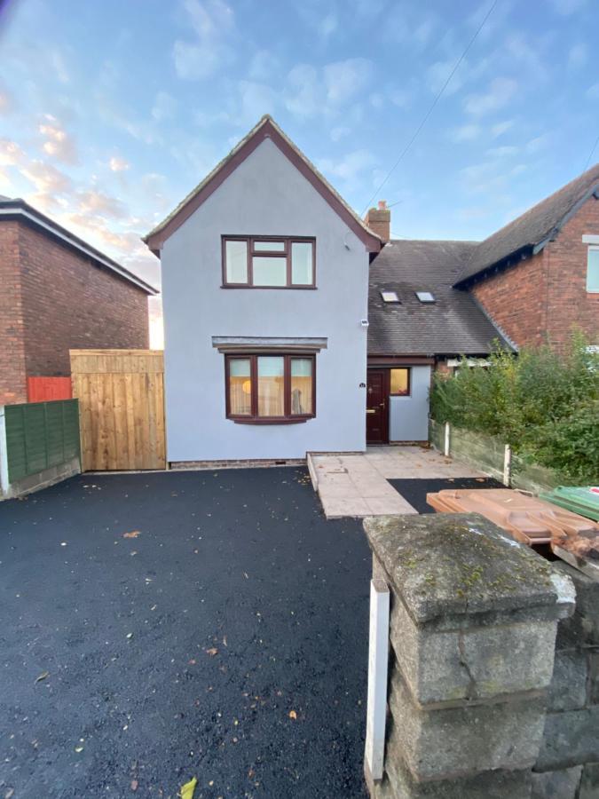 Вилла Hollemeadow Bloxwich Экстерьер фото
