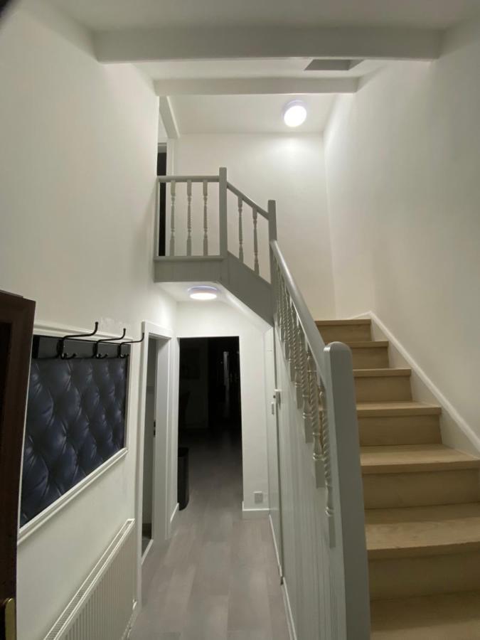 Вилла Hollemeadow Bloxwich Экстерьер фото