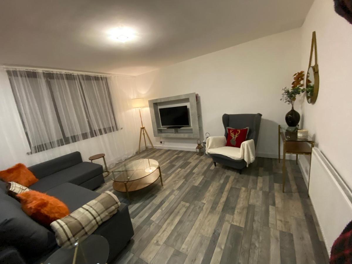 Вилла Hollemeadow Bloxwich Экстерьер фото