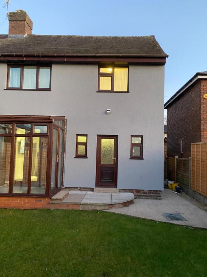 Вилла Hollemeadow Bloxwich Экстерьер фото